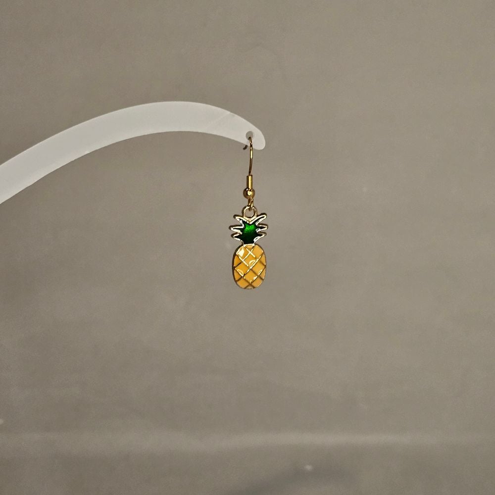 Item #129 Pineapple Earring