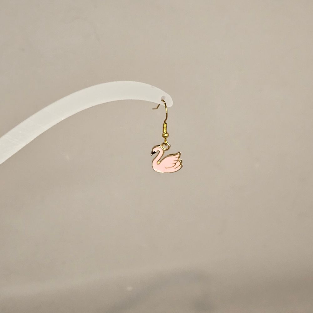 Item #232 Swan Earring
