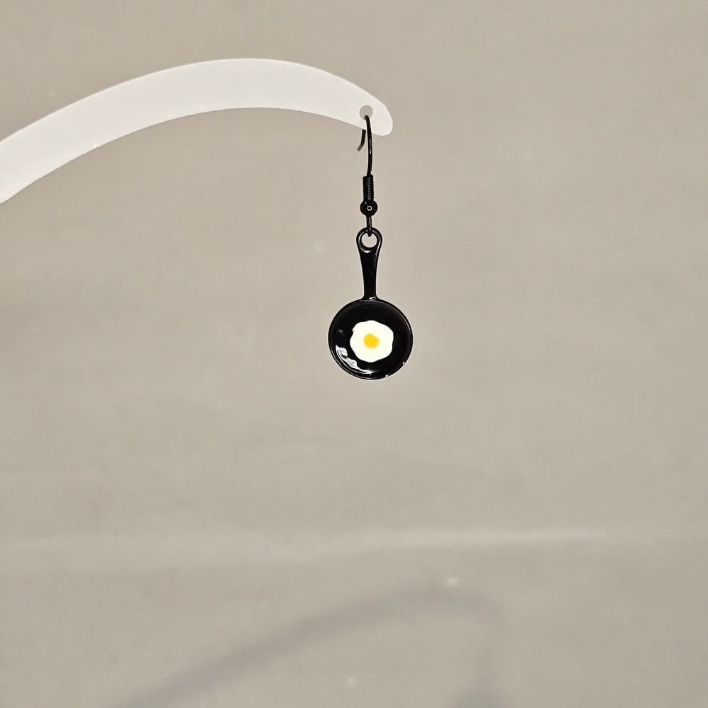 Item #33 Egg in Frying Pan Earring