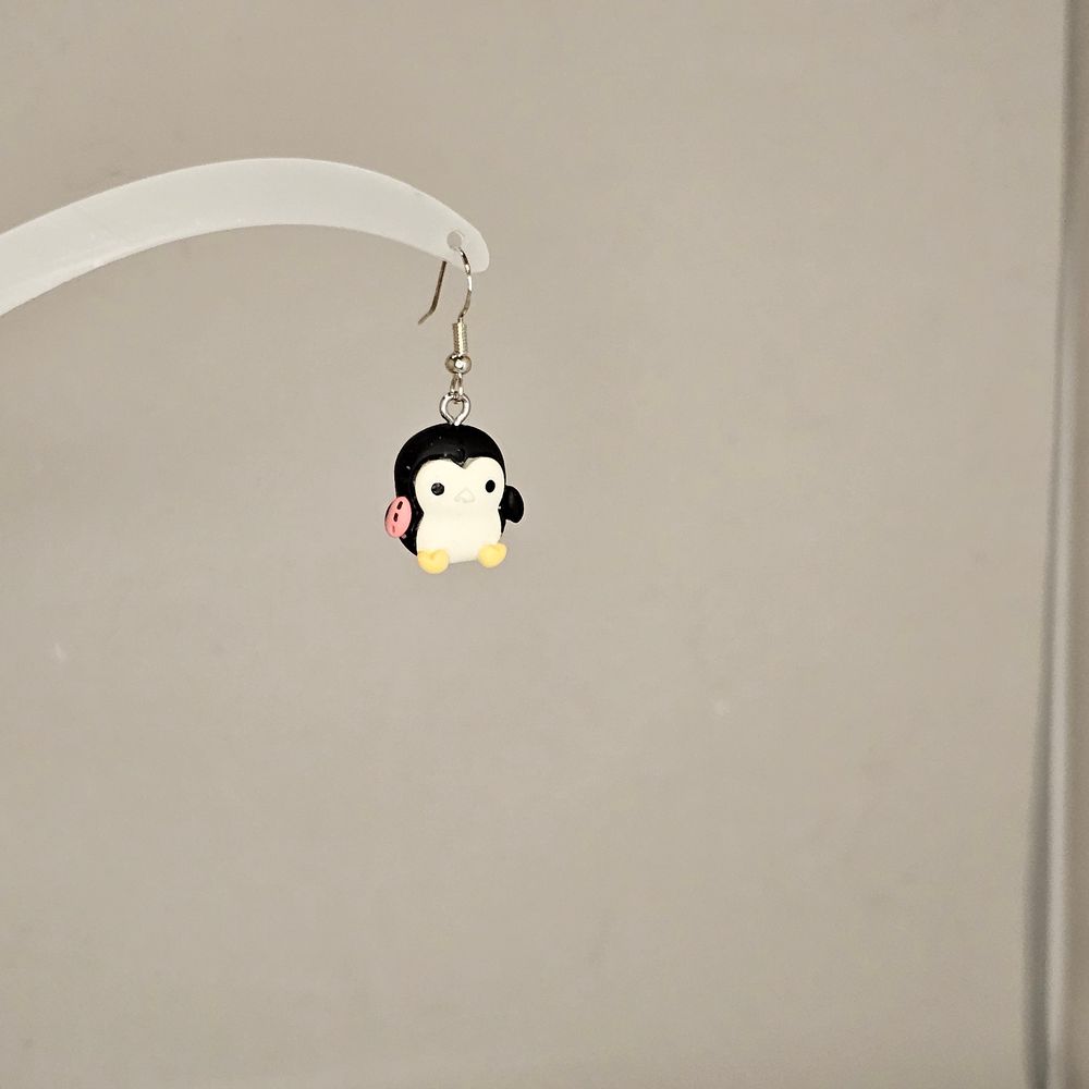 Item #236 Penguin Earring