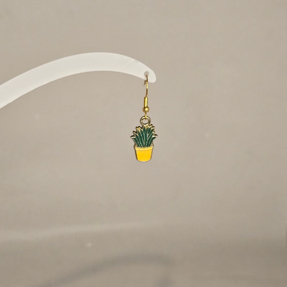 Item #209 Plant Earring