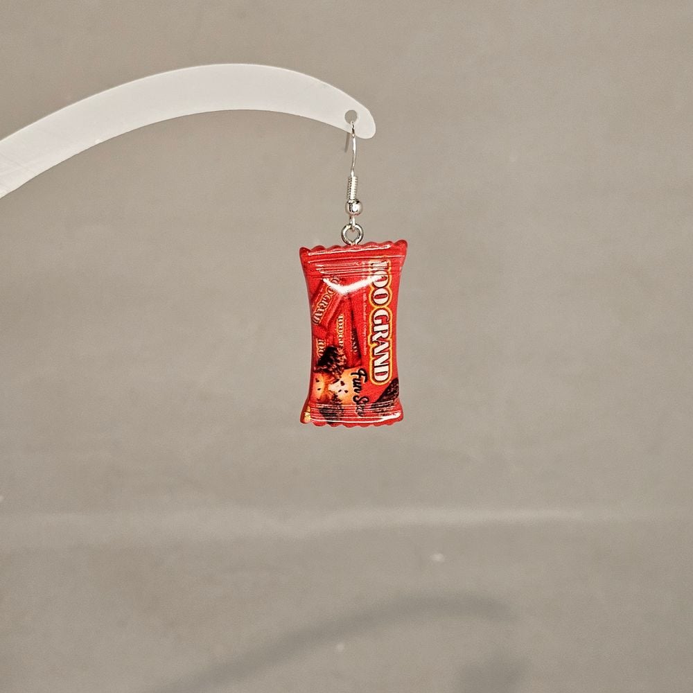 Item #70 100 Grand Bar Earring